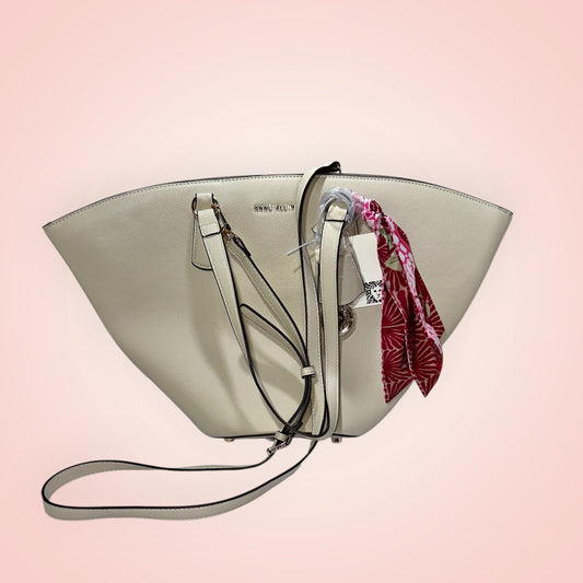 Anne Klein Media Lune